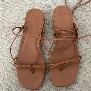 Abercrombie and Fitch tan sandals size 8